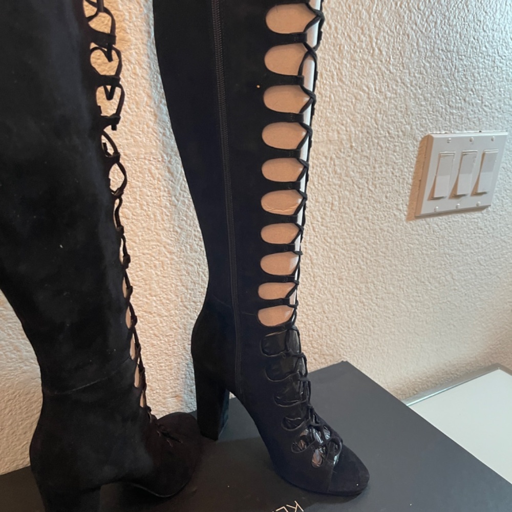 NIB KENDALL & KYLIE TALL LACE FRONT SUEDE BLACK BOOTS ๐๐๐๐ - Picture 3 of 11